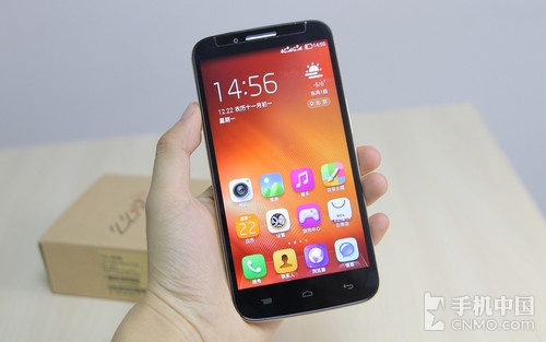 一體機身做工精致_摩托羅拉Moto X第1張圖