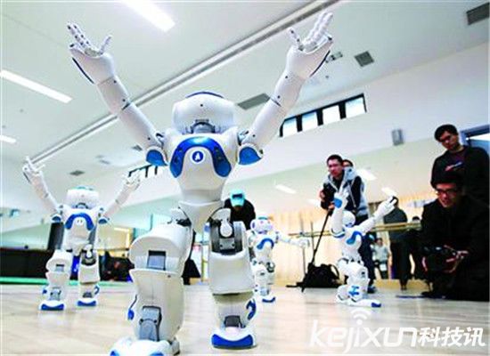 迪拜土豪真會(huì)玩：2017年機(jī)器人運(yùn)動(dòng)會(huì)你們快來(lái)！