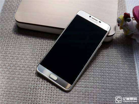 三星C7值得買(mǎi)嗎 三星Galaxy C7評(píng)測(cè)