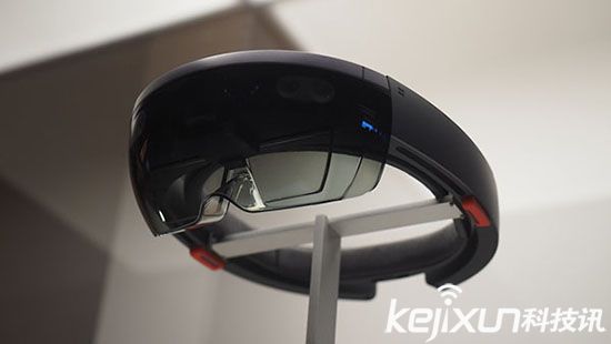 VCL登錄微軟產品 原來HoloLens這么看視頻！