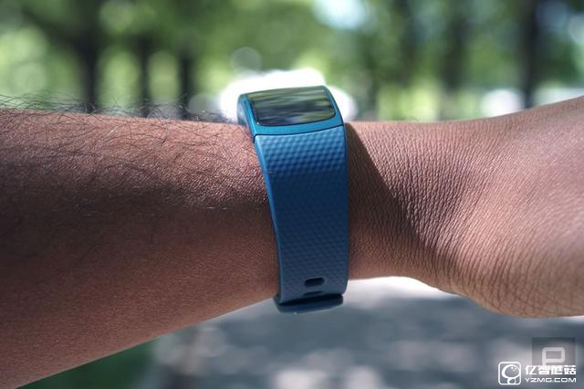 三星Gear Fit 2手環評測體驗 能買10個<a href=/tags/54-0.html target=_blank class=infotextkey>小米</a>手環