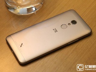 中興小鮮4和中興Zmax Pro區別對比評測