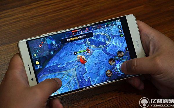 榮耀Note8和8買哪個(gè)好？續(xù)航拍照與對比總結(jié)