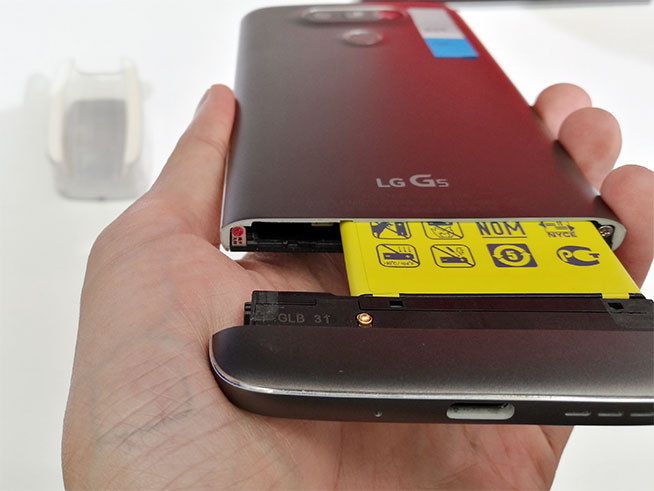 谷歌向左聯(lián)想向右 Moto Z模塊化手機路在何方？