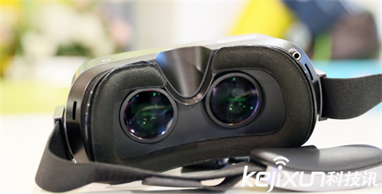 微鯨VR一體機：獲新浪科技風云榜最佳AR/VR產品獎 