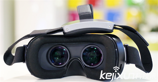 微鯨VR一體機：獲新浪科技風云榜最佳AR/VR產品獎 