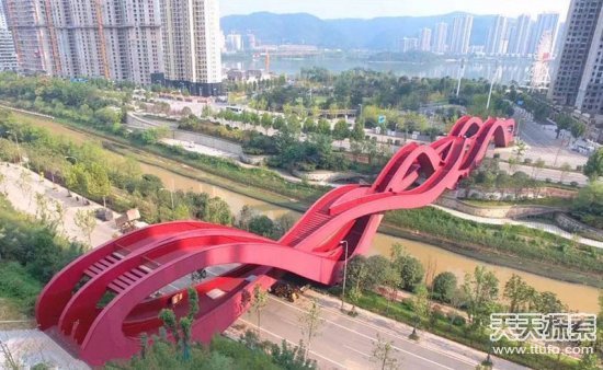 世界上造型最奇特的八座橋！一座在中國
