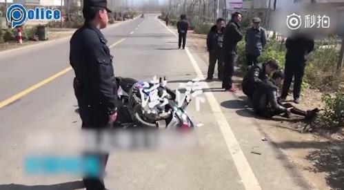 男子車禍受傷打《王者榮耀》止痛 網(wǎng)友：輸了是不是更痛？