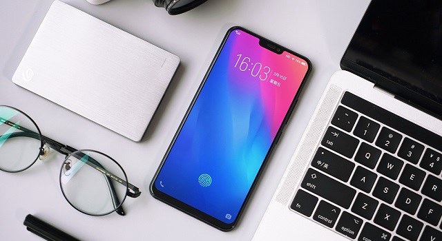 vivo X21屏幕指紋版評(píng)測(cè) vivo X21值得買(mǎi)嗎？