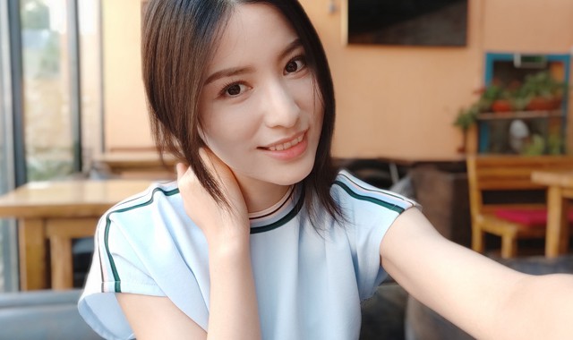 小米Max3和小米8SE哪個好？小米8SE對比MAX3區別