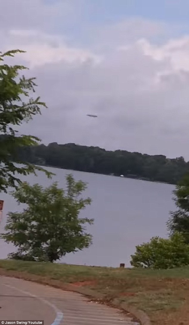 UFO驚現北卡州湖上空 真實性引發諸多猜測