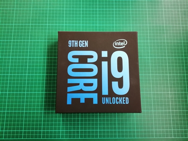 Intel i9-9900K評(píng)測(cè)樣品前瞻：特制五邊形小盒子