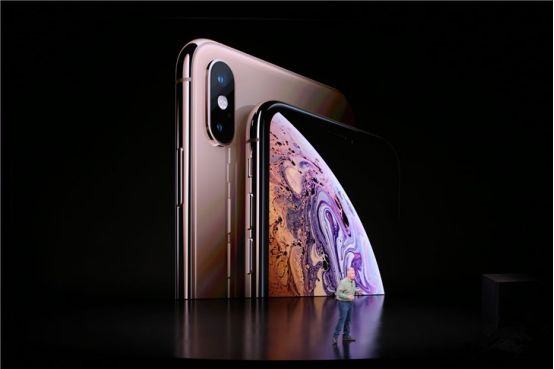 Phone XS Max續航終極測試：i穩超4000mAh三星Note9！