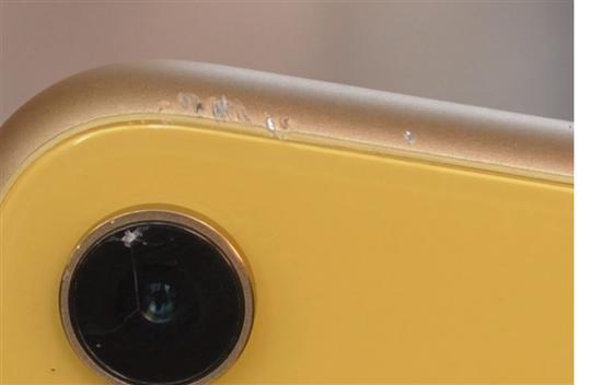 蘋果iPhone XR手機跌落測試：比起XS來果然差遠了