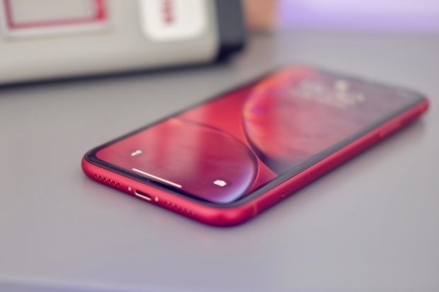蘋果為iPhone研發(fā)屏下攝像頭技術(shù) iPhone 11或放棄劉海屏設(shè)計