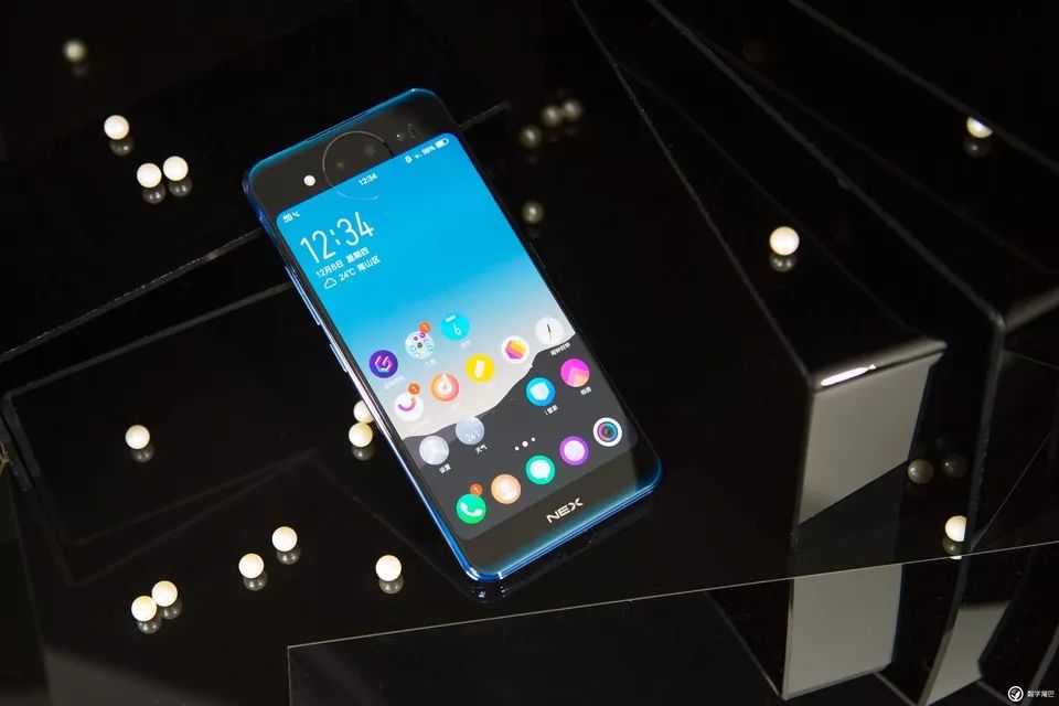 vivo NEX 雙屏版圖賞：既是實(shí)力派，也是「雙面派」