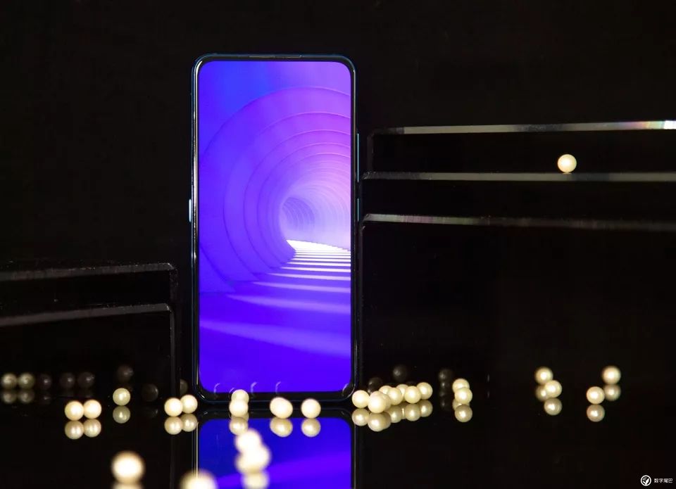 vivo NEX 雙屏版圖賞：既是實(shí)力派，也是「雙面派」