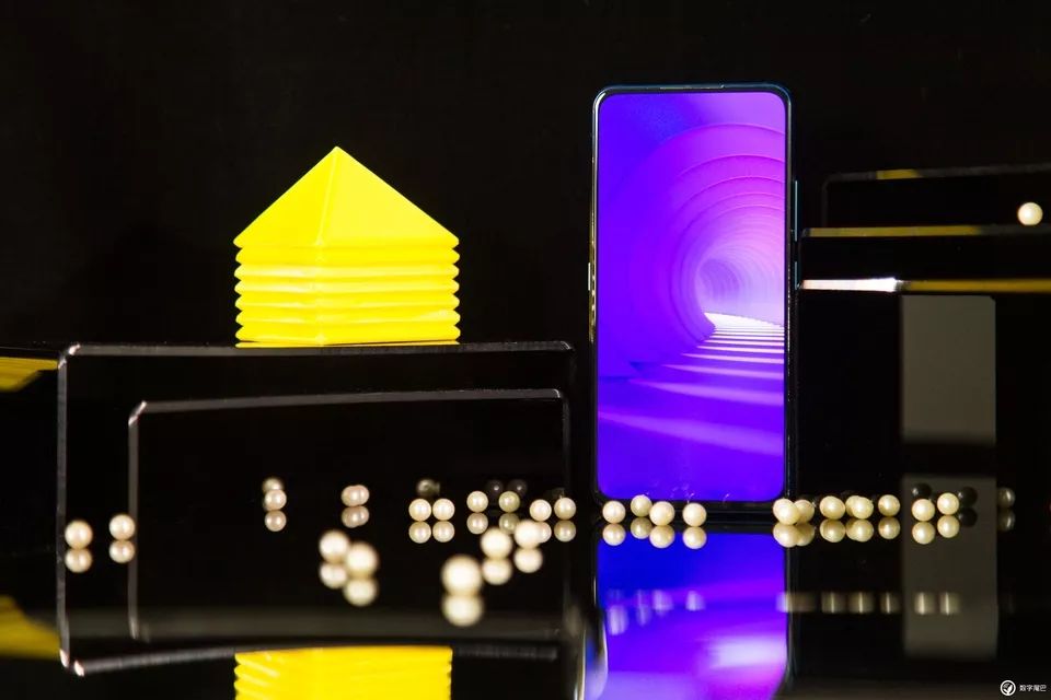 vivo NEX 雙屏版圖賞：既是實(shí)力派，也是「雙面派」