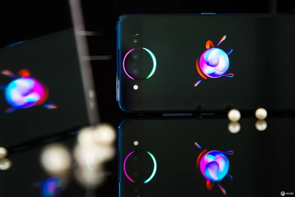 vivo NEX 雙屏版圖賞：既是實(shí)力派，也是「雙面派」