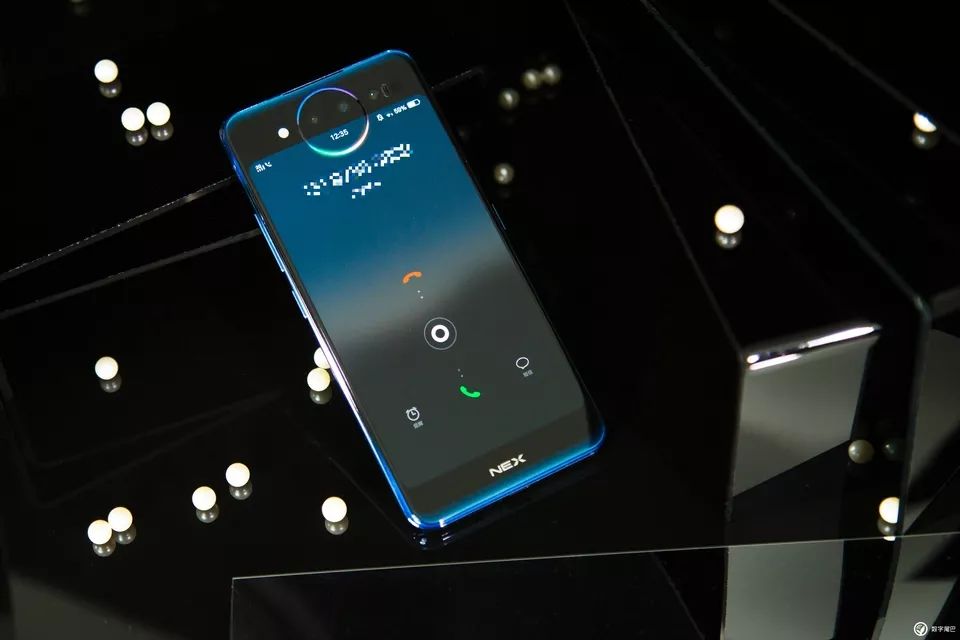 vivo NEX 雙屏版圖賞：既是實(shí)力派，也是「雙面派」