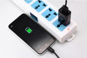 最傷手機的9種充電方式 90%人都不知道！你中了幾條？