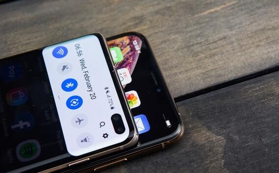 三星S10+和iPhone XS Max哪個好？三星S10和iPhone XS Max區(qū)別對比