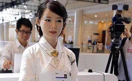 日本創造女性機器人具備女友一切功能 網友：富人不需要，窮人買不起啊！