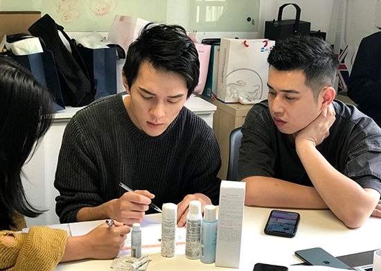 李佳琦直播再翻車是怎么回事？李佳琦直播再翻車引網友熱議