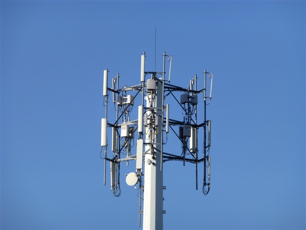 三大運營商11月運營數據對比：移動4G、寬帶一騎絕塵